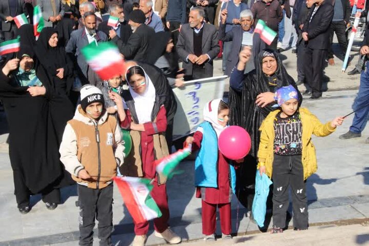 حماسه حضور در استان تهران؛جشن ۴۶ سالگی انقلاب برپا شد