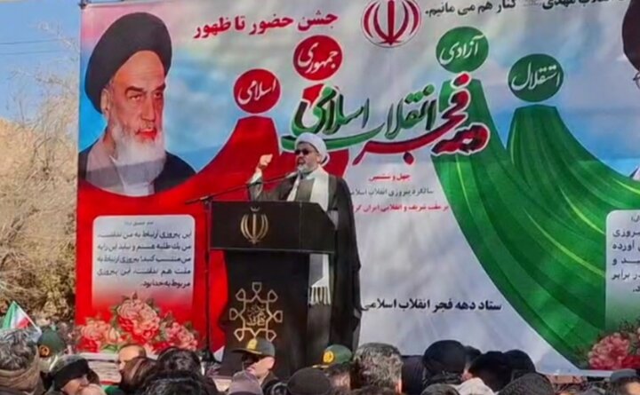 حضور مردم در صحنهها معادلات دشمنان را برهم زده است