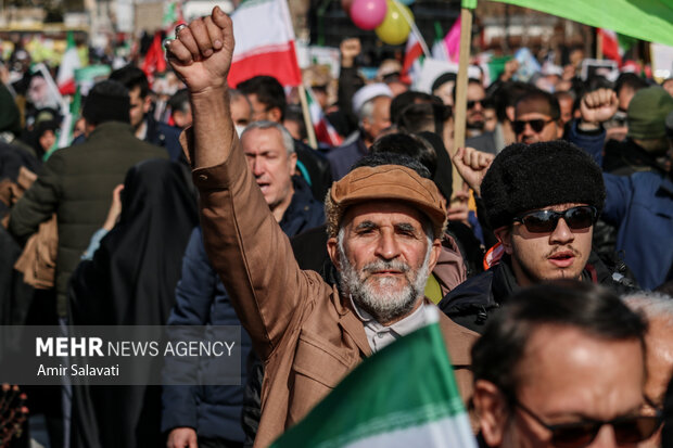 راهپیمایی یوم الله 22 بهمن در سمنان