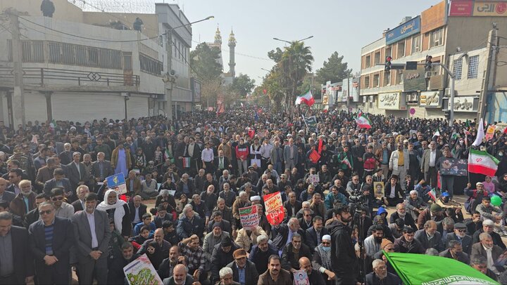 انقلاب سلامی کی 46ویں سالگرہ کی مناسبت سے زاہدان میں ریلی