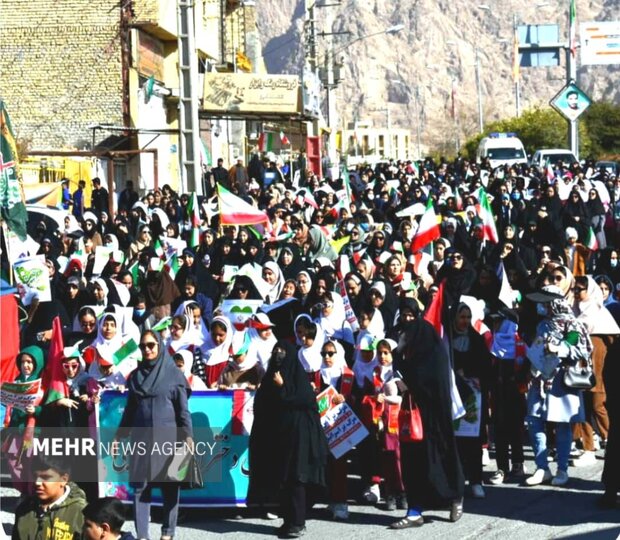راهپیمایی ۲۲ بهمن در شهر حاجی آباد برگزار شد