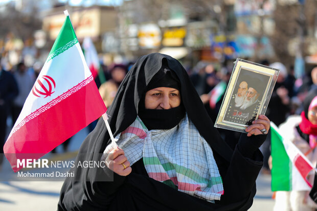 راهپیمایی ۲۲ بهمن در اردبیل