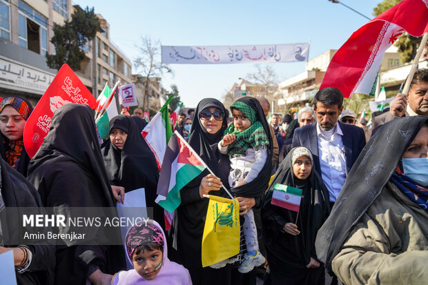 جشن بزرگ بهار انقلاب در سومین حرم اهل بیت؛ شیرازی‌ها خوش درخشیدند