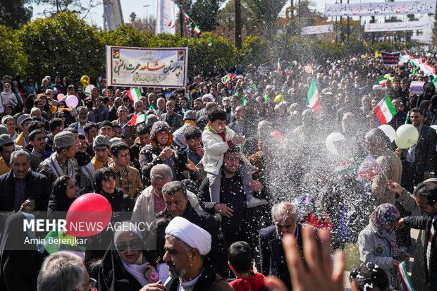 راهپیمایی 22 بهمن در شیراز