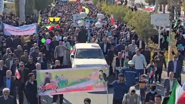 مردم گناوه چهل و ششمین سالروز پیروزی انقلاب را جشن گرفتند