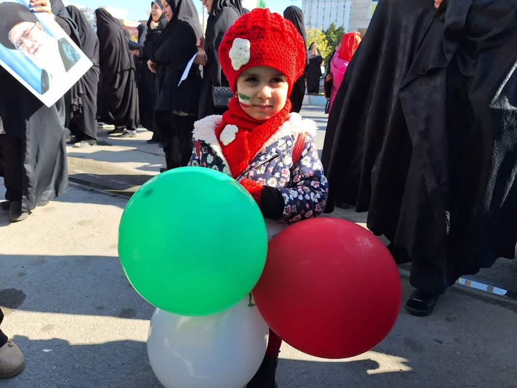 مردم گناوه چهل و ششمین سالروز پیروزی انقلاب را جشن گرفتند