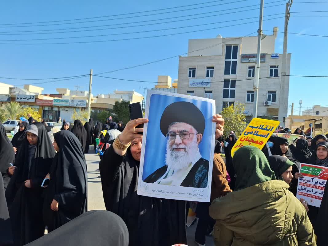 مردم گناوه چهل و ششمین سالروز پیروزی انقلاب را جشن گرفتند