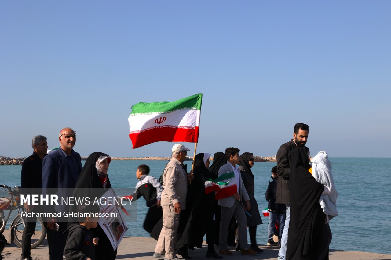 عطر انقلاب در بوشهر جاری است؛ حضور باشکوه مردم در راهپیمایی ۲۲ بهمن