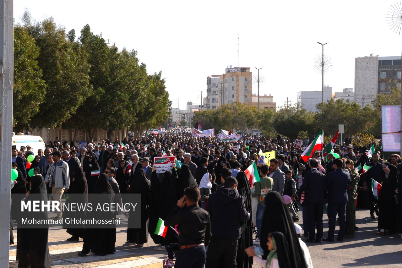 عطر انقلاب در بوشهر جاری است؛ حضور باشکوه مردم در راهپیمایی ۲۲ بهمن