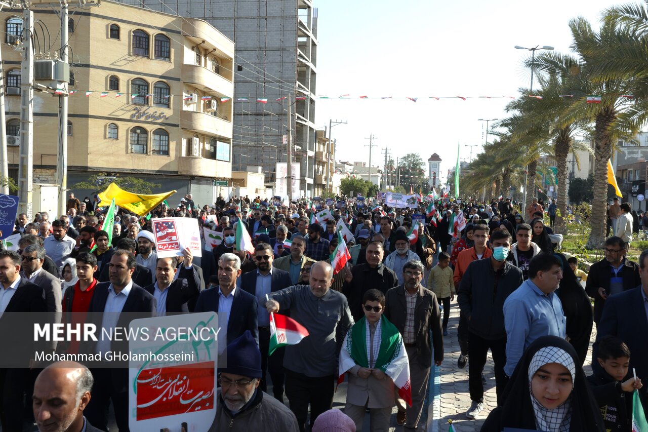 عطر انقلاب در بوشهر جاری است؛ حضور باشکوه مردم در راهپیمایی ۲۲ بهمن