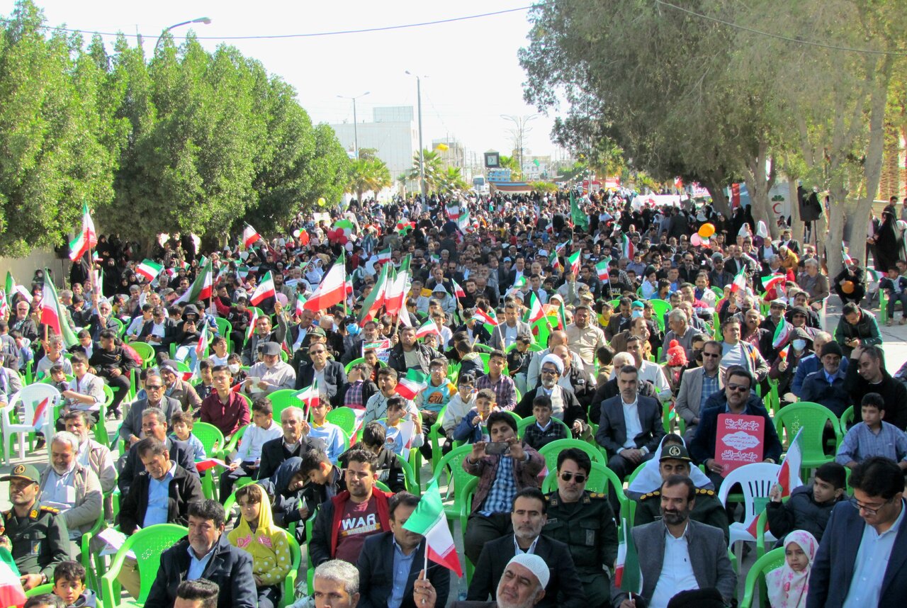 امام جمعه دیر: ملت ایران پوزه دشمن را به خاک میمالد