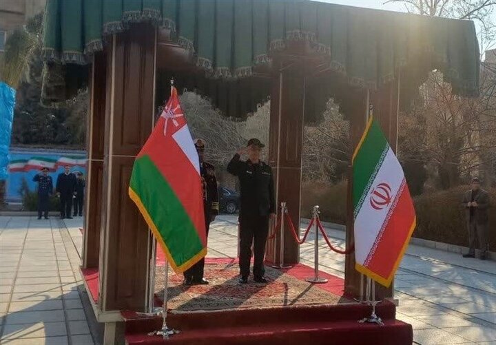 Iran top General receives Omani counterpart in Tehran