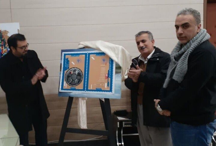 پوستر هفدهمین جشنواره هنرهای تجسمی فجر در سنندج رونمایی شد