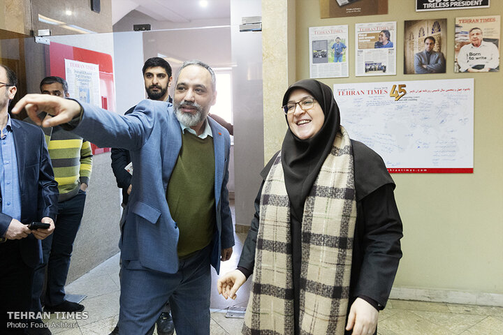 Government Spokesperson Visits Tehran Times