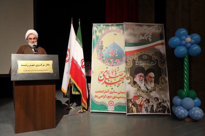 مسئولان حامی خانواده های دارای چندقلو باشند