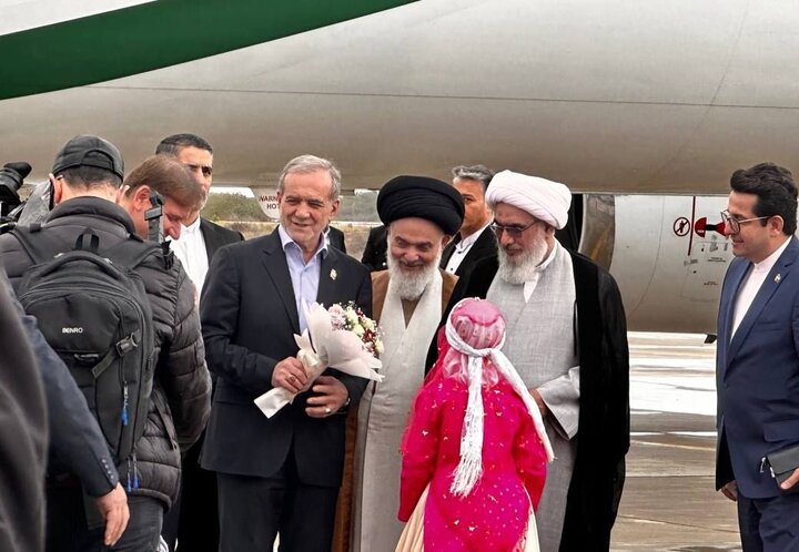 رئیس جمهور وارد بوشهر شد رئیس جمهور وارد بوشهر شد