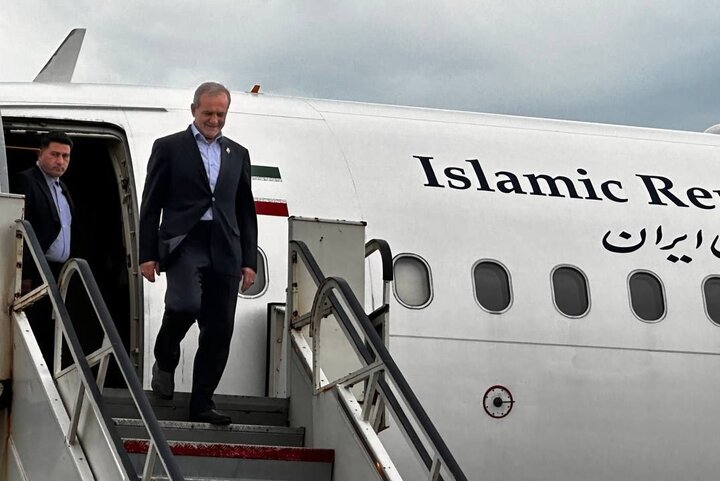 رئیس جمهور وارد بوشهر شد