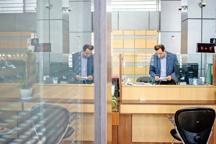 ادارات گیلان فردا دوشنبه از ساعت ۶ تا ۱۱ صبح دایر است ادارات گیلان فردا دوشنبه از ساعت ۶ تا ۱۱ صبح دایر است