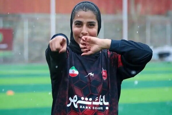 هافبک پرسپولیس: دوست دارم کنار سرخپوشان بمانم؛ منتظر دربی هستم هافبک پرسپولیس: دوست دارم کنار سرخپوشان بمانم؛ منتظر دربی هستم