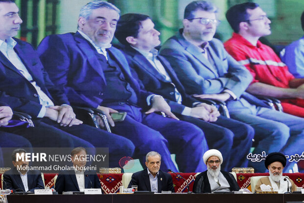اولین روز از سفر رئیس‌جمهور به بوشهر