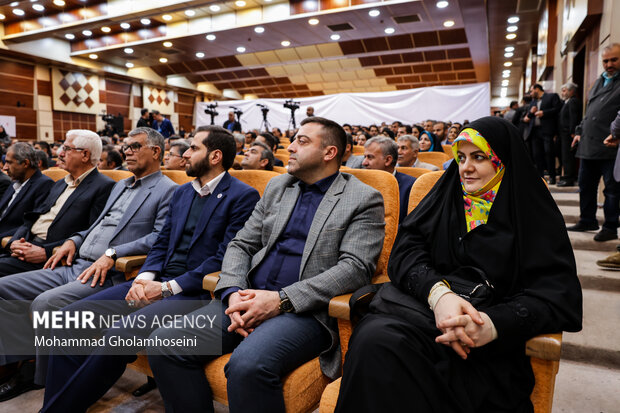 اولین روز از سفر رئیس‌جمهور به بوشهر