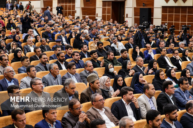 اولین روز از سفر رئیس‌جمهور به بوشهر