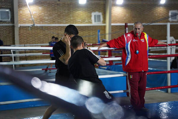 بررسی دلایل مشکلات تیم ملی بوکس؛ راضی از مربی کوبایی، ناراضی از حمایتها