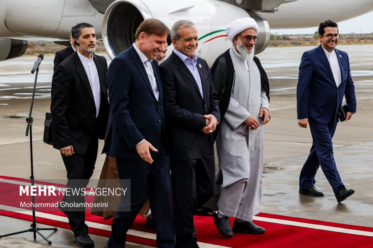 یک سفر با ۳۱ مصوبه؛ پاسخ دولت به مطالبات مردم بوشهر