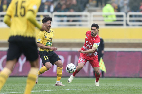 تیم فوتبال پرسپولیس و سپاهان