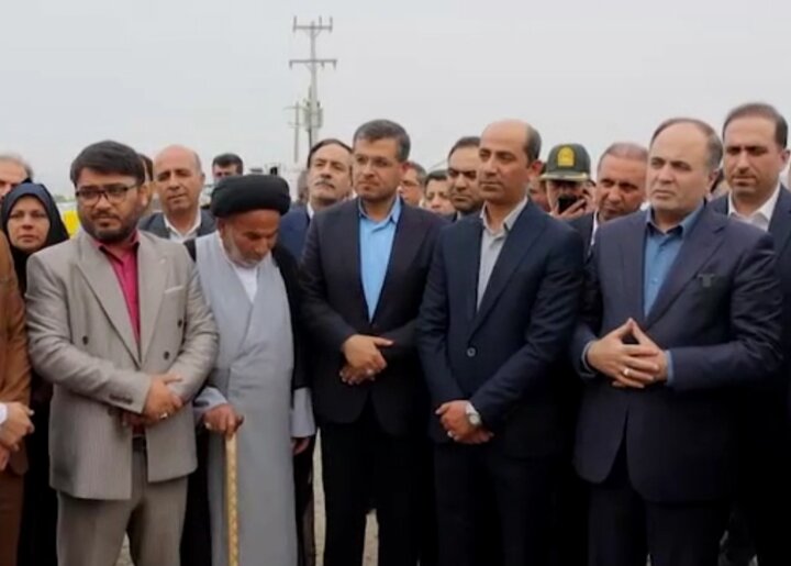 بررسی مشکلات گلخانههای دشتی با حضور وزیر جهاد کشاورزی