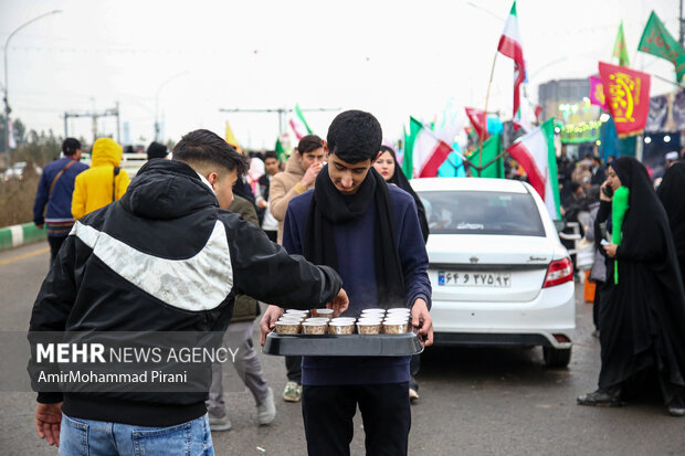 پذیرایی موکب ها از زائران نیمه شعبان مسجد جمکران