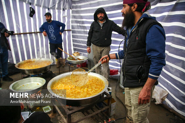 پذیرایی موکب ها از زائران نیمه شعبان مسجد جمکران