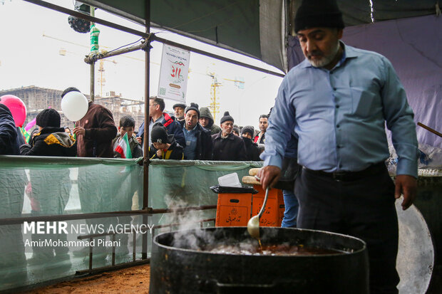 پذیرایی موکب ها از زائران نیمه شعبان مسجد جمکران