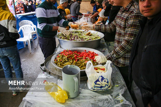 پذیرایی موکب ها از زائران نیمه شعبان مسجد جمکران