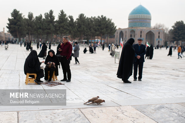 آئین سنتی «چراغ برات» در آرامستان خواجه ربیع مشهد