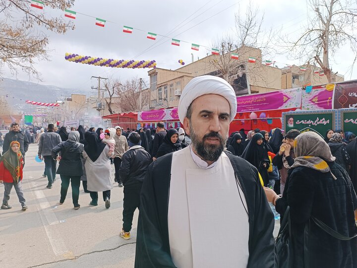 استقبال مردم ایلام از جشن خیابانی نیمه شعبان پرشورتر از سال گذشته استقبال مردم ایلام از جشن خیابانی نیمه شعبان پرشورتر از سال گذشته