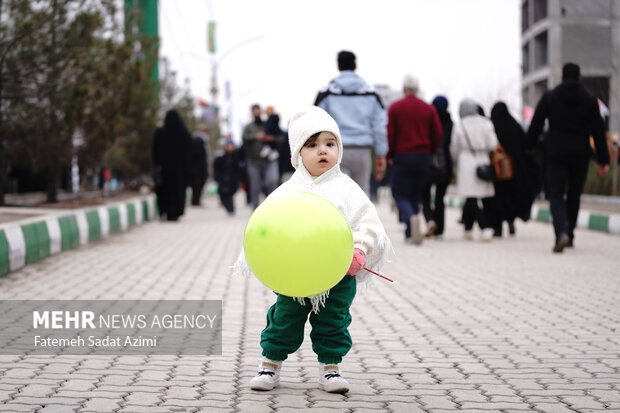 شادپیمایی روز نیمه شعبان در قم