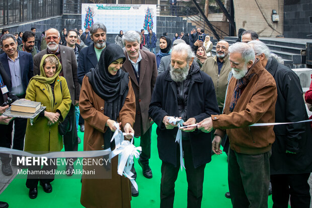 آیین افتتاحیه بخش «درخت زرین» هفدهمین جشنواره تجسمی فجر