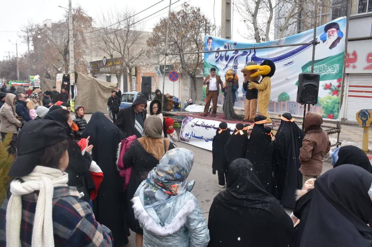 طرح «خیابان انتظار» به مناسبت نیمه شعبان در قروه اجرا شد