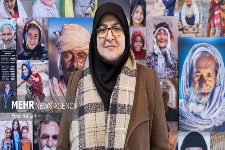 مهاجرانی: دولت به پاسخگویی و خدمت متعهد میماند