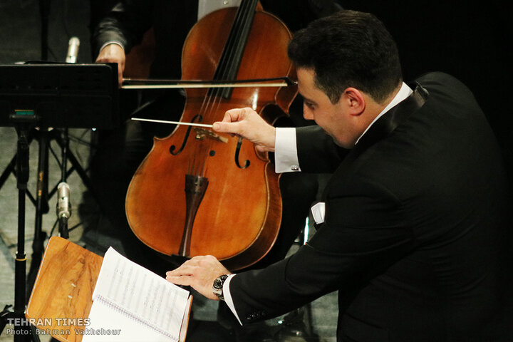 Nostalgic Iranian songs revived by Chakavak Orchestra at Fajr Music Festival