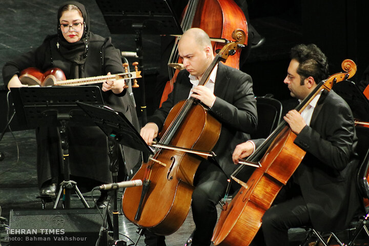 Nostalgic Iranian songs revived by Chakavak Orchestra at Fajr Music Festival