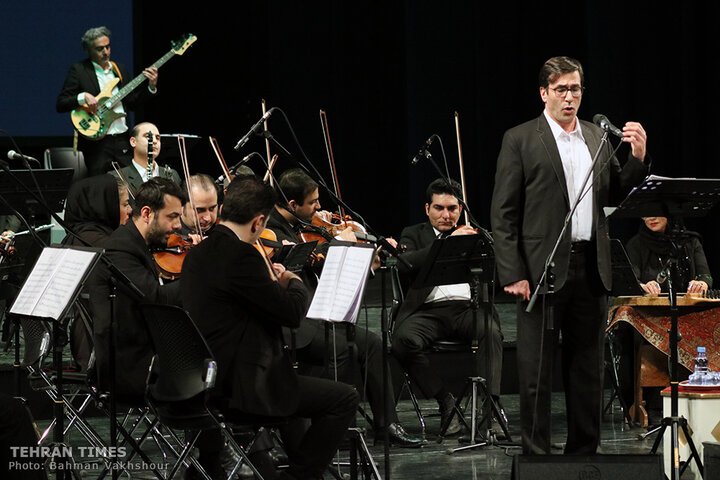 Nostalgic Iranian songs revived by Chakavak Orchestra at Fajr Music Festival