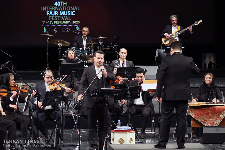 Nostalgic Iranian songs revived by Chakavak Orchestra at Fajr Music Festival