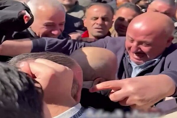 Filistinli esir özgürlüğe kavuştu Filistinli esir özgürlüğe kavuştu