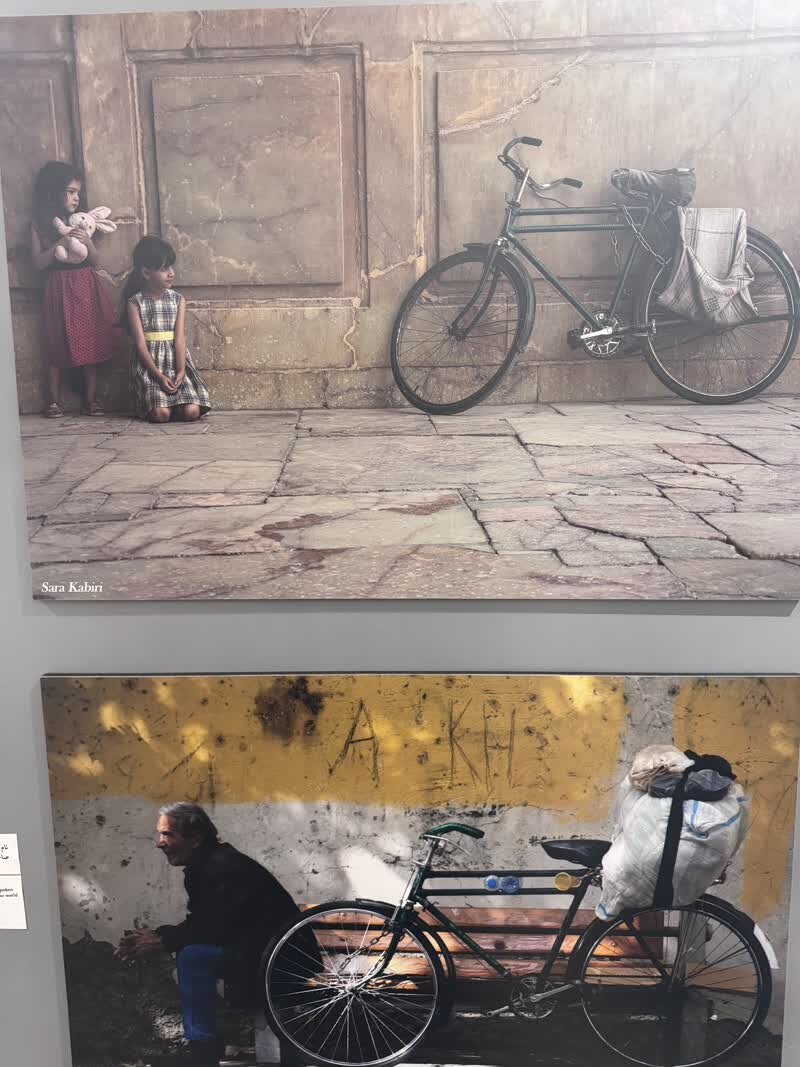 روایت قلب دردناک اصفهان از زبان نوجوانان در نمایشگاه «اصفهان من کو؟» روایت قلب دردناک اصفهان از زبان نوجوانان در نمایشگاه «اصفهان من کو؟»