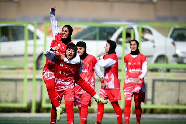 در لیگ دسته اول فوتبال بانوان چه گذشت؛ صعود جذابیت به لیگ برتر