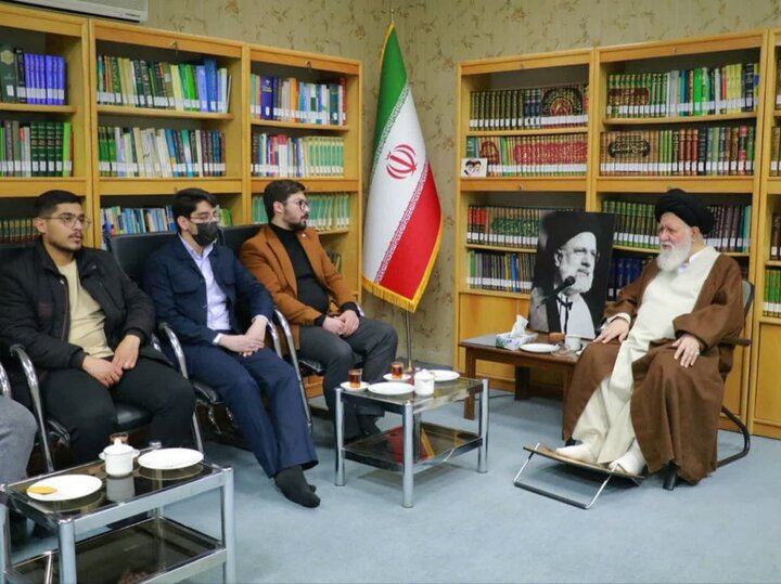 انقلاب بزرگترین ابزار برای توسعه زمینهسازی ظهور حضرت مهدی(عج) است