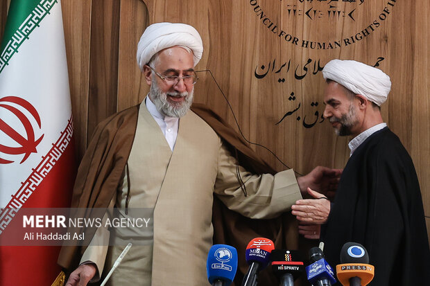  حجت الاسلام والمسلمین موحدی آزاد در آئین تکریم و معارفه دبیر سابق ستاد حقوق بشر