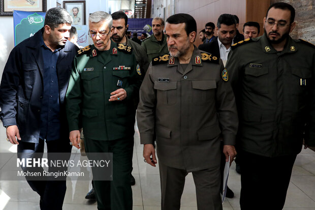 سردار سرلشکر پاسدار محمدباقری رئیس ستاد کل نیروهای مسلح در جلسه هیئت امنای بنیاد حفظ آثار و نشر ارزش‌های دفاع مقدس